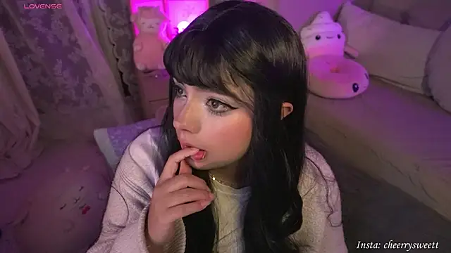 Cheerrysweett online show from February 7, 2026, 1:24 am