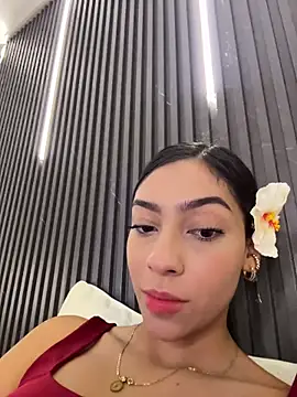 Ema azel online show from January 8, 2026, 1:50 pm