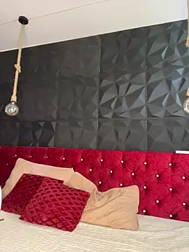 Snapshot of Ema_azel chatting on December 5, 2025, 1:53 pm Ema azel online show from December 5, 2025, 1:53 pm