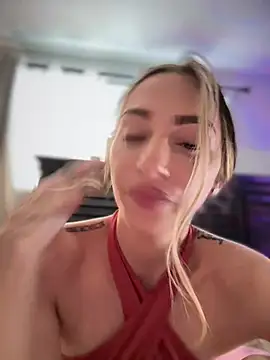BrattyBae xo online show from July 18, 2026, 7:44 pm
