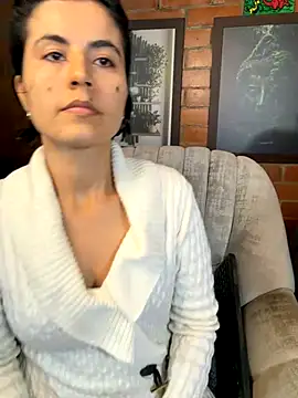 kanela3434 online show from December 17, 2025, 5:01 am