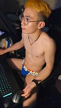 Moby Yik online show from April 26, 2026, 1:14 am