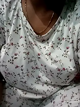 Snapshot of Im_Cute chatting on October 15, 2025, 7:55 pm Im Cute online show from October 15, 2025, 7:55 pm