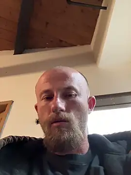 BIGWHITECOCKDOC36 online show from January 7, 2025, 1:24 pm