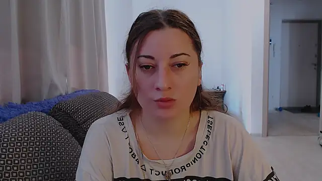 Snapshot of Helen_Adams_ chatting on July 13, 2026, 6:02 am Helen Adams online show from July 13, 2026, 6:02 am