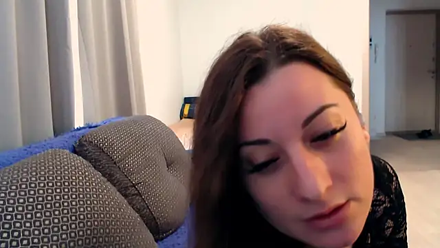 Snapshot of Helen_Adams_ chatting on June 11, 2026, 5:15 am Helen Adams online show from June 11, 2026, 5:15 am