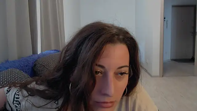 Snapshot of Helen_Adams_ chatting on July 7, 2026, 7:23 am Helen Adams online show from July 7, 2026, 7:23 am