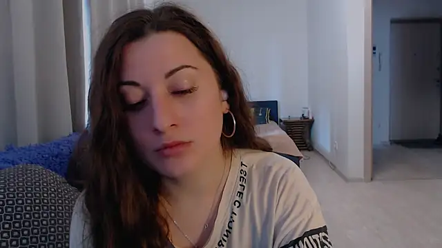 Snapshot of Helen_Adams_ chatting on July 7, 2026, 6:05 am Helen Adams online show from July 7, 2026, 6:05 am