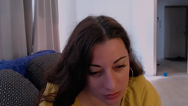 Snapshot of Helen_Adams_ chatting on July 9, 2026, 5:41 am Helen Adams online show from July 9, 2026, 5:41 am