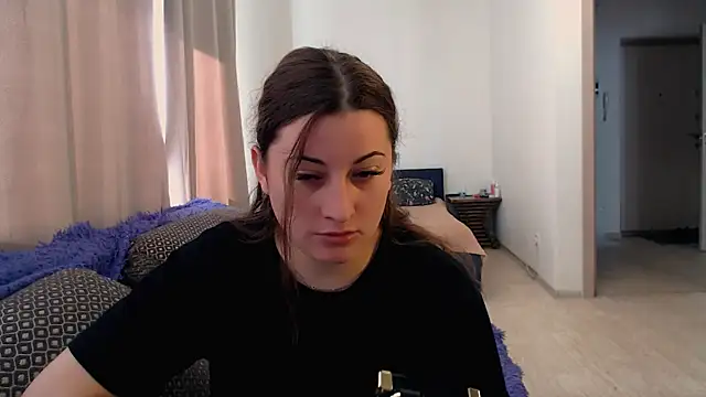 Snapshot of Helen_Adams_ chatting on June 23, 2026, 4:54 am Helen Adams online show from June 23, 2026, 4:54 am