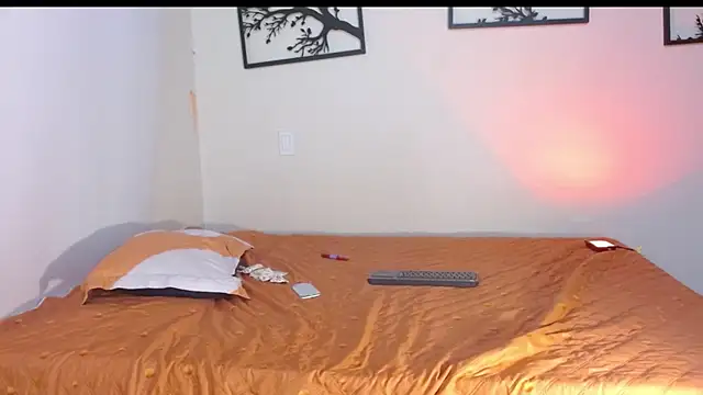 Snapshot of misspandora_ chatting on November 5, 2025, 1:14 pm misspandora online show from November 5, 2025, 1:14 pm