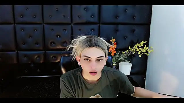 Daniela Pink  online show from February 11, 2026, 7:36 pm