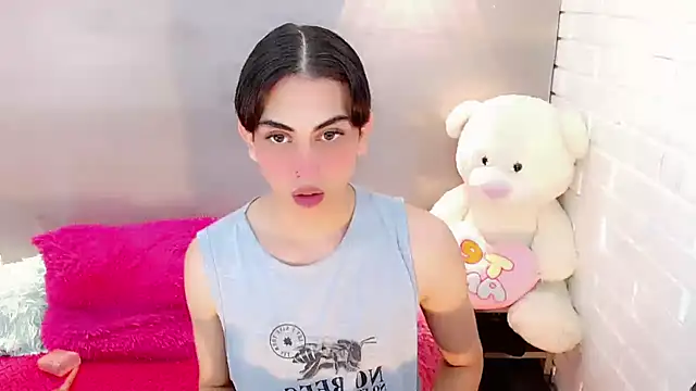 Daniela Pink  online show from September 19, 2025, 7:51 pm