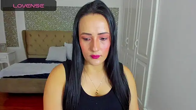 Snapshot of KimWessel_ chatting on May 9, 2026, 7:28 pm KimWessel online show from May 9, 2026, 7:28 pm