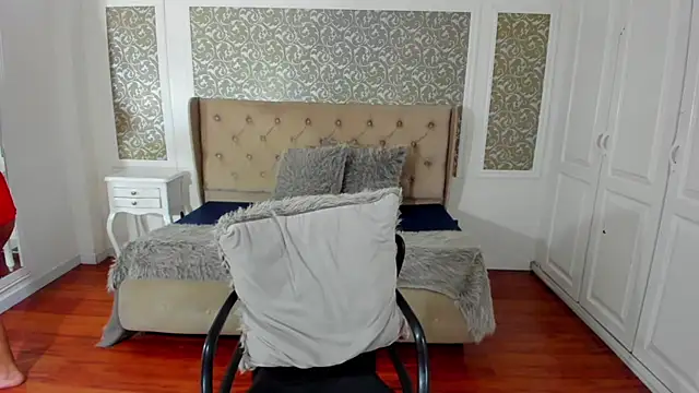KimWessel  online show from February 14, 2025, 7:44 pm