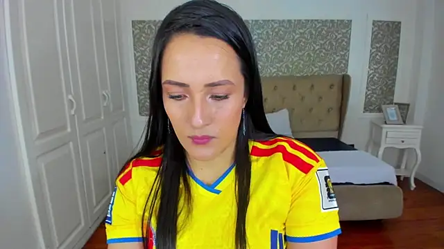 Snapshot of KimWessel_ chatting on June 17, 2026, 6:07 pm KimWessel online show from June 17, 2026, 6:07 pm