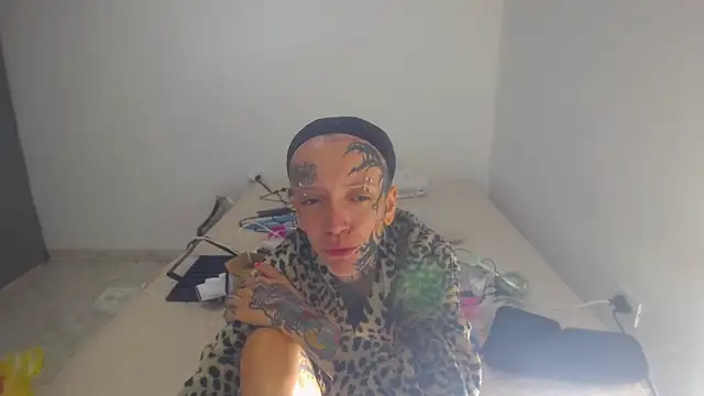 barbara anal squirt  online show from April 30, 2026, 5:42 pm