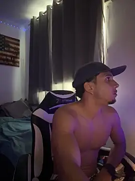 privpunhetinha01 online show from September 10, 2025, 5:12 pm