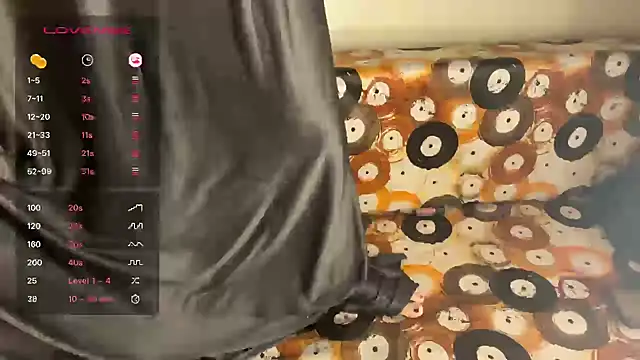 Snapshot of shuhana_ chatting on October 17, 2025, 1:31 am shuhana online show from October 17, 2025, 1:31 am