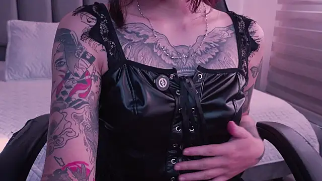 AnnyThompson  online show from December 21, 2025, 9:26 pm