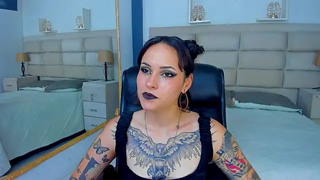 Snapshot of AnnyThompson_ chatting on November 9, 2025, 9:08 pm AnnyThompson online show from November 9, 2025, 9:08 pm