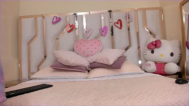 TifanyChill online show from February 12, 2025, 8:18 pm