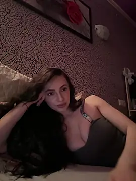 Kristis43 online show from April 19, 2026, 8:22 pm