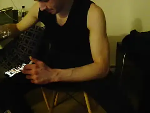 L0cKyseven77 online show from March 9, 2025, 5:55 am