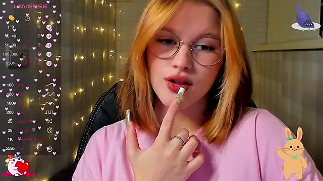 Snapshot of lauritta_shy chatting on December 4, 2024, 12:35 am lauritta shy online show from December 4, 2024, 12:35 am