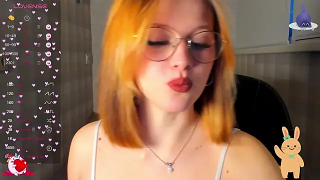 Snapshot of lauritta_shy chatting on December 28, 2024, 2:33 am lauritta shy online show from December 28, 2024, 2:33 am