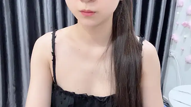 KaleAnisa online show from July 11, 2026, 1:28 am