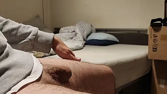 Snapshot of Alphapimmelchen chatting on October 8, 2025, 7:47 pm Alphapimmelchen online show from October 8, 2025, 7:47 pm