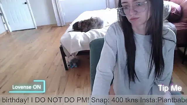 Plantbabeee online show from June 2, 2026, 5:57 pm