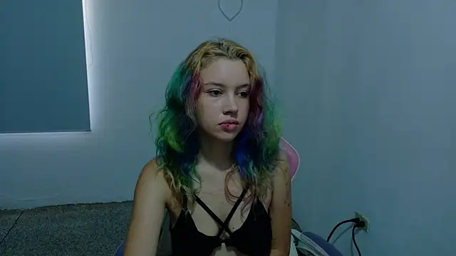 WandaDoll online show from February 5, 2026, 12:12 pm