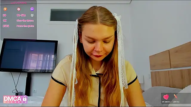 Molly sweetie online show from May 6, 2026, 6:39 am