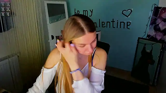 Molly sweetie online show from February 9, 2025, 7:05 am