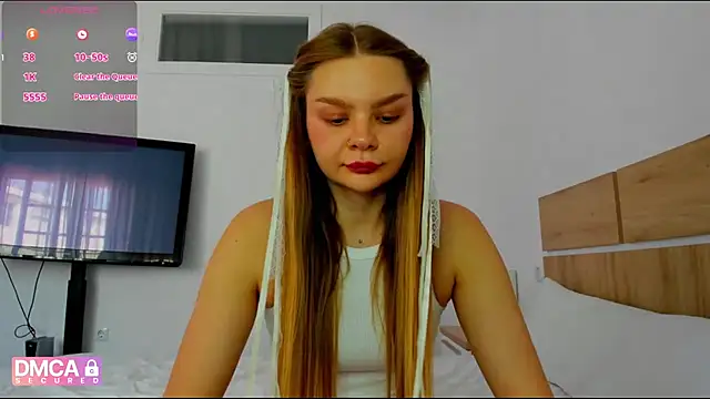 Molly sweetie online show from April 28, 2026, 11:03 am