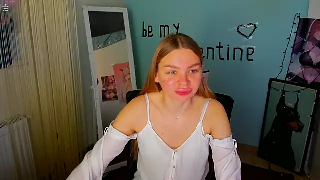 Molly sweetie online show from February 10, 2025, 7:04 am