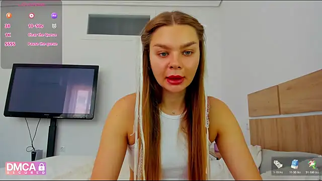 Molly sweetie online show from May 17, 2026, 9:20 am