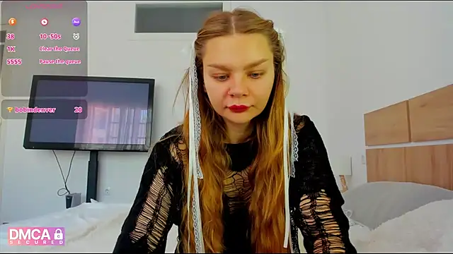 Molly sweetie online show from May 12, 2026, 6:32 am
