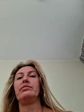 Snapshot of Miss____Mia_ chatting on July 26, 2026, 3:46 am Miss Mia online show from July 26, 2026, 3:46 am