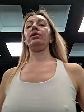 Miss    Mia  online show from March 11, 2026, 11:59 am