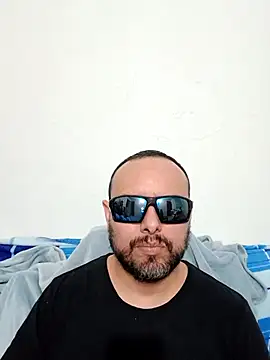Snapshot of ElSunEagle chatting on June 10, 2026, 2:24 am ElSunEagle online show from June 10, 2026, 2:24 am