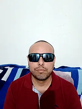 Snapshot of ElSunEagle chatting on May 16, 2026, 2:32 am ElSunEagle online show from May 16, 2026, 2:32 am