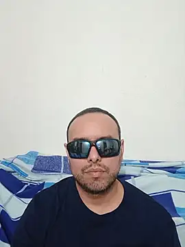 Snapshot of ElSunEagle chatting on June 20, 2026, 2:49 am ElSunEagle online show from June 20, 2026, 2:49 am