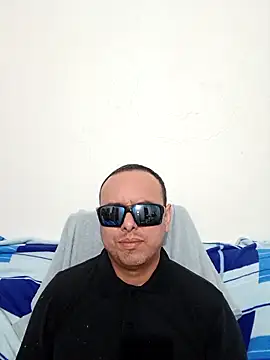 Snapshot of ElSunEagle chatting on June 12, 2026, 2:53 am ElSunEagle online show from June 12, 2026, 2:53 am
