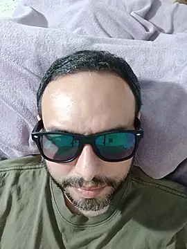 Snapshot of ElSunEagle chatting on August 3, 2026, 4:20 am ElSunEagle online show from August 3, 2026, 4:20 am