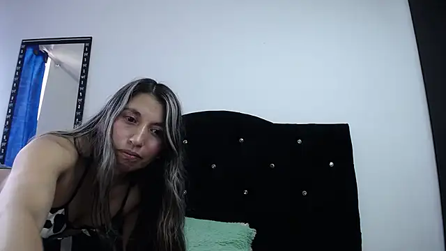 Snapshot of sweet_skylove_ chatting on June 21, 2026, 6:57 pm sweet skylove online show from June 21, 2026, 6:57 pm