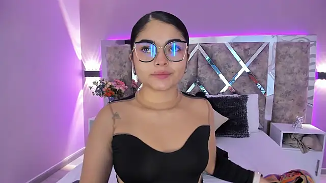 GiselOrtiz online show from March 7, 2025, 12:12 pm