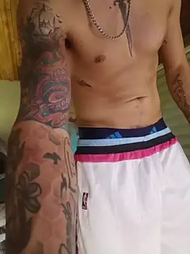 Snapshot of rogert_xx chatting on November 11, 2025, 7:58 am rogert xx online show from November 11, 2025, 7:58 am